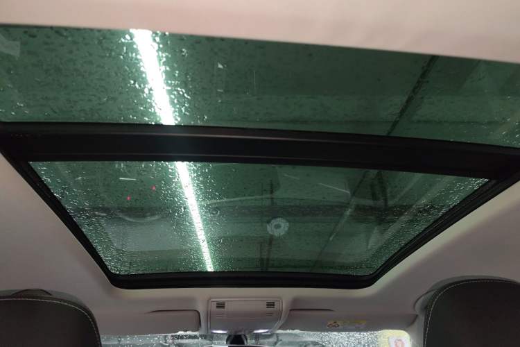 Used Volkswagen Tayron 2021 280TSI Two-Wheel Drive Luxury Smart Connectivity Version
