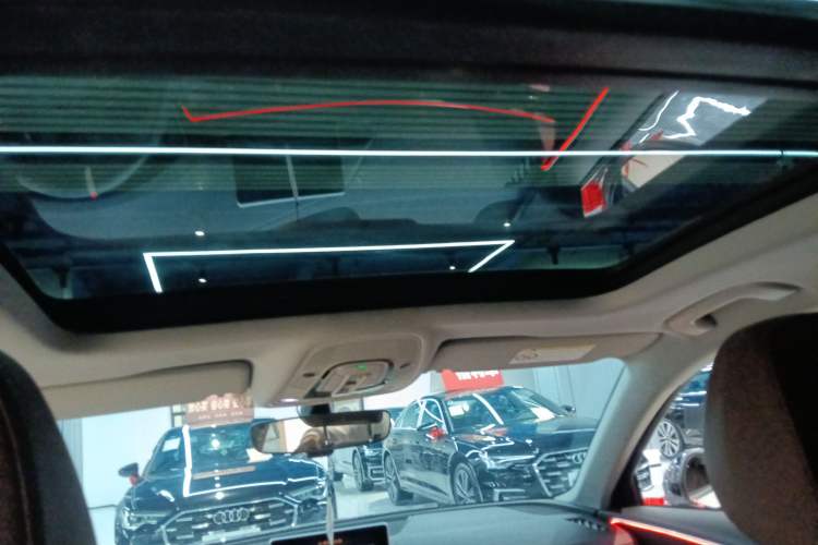 Used Audi A4L 2018 30th Anniversary Edition 40 TFSI Fashion Model
