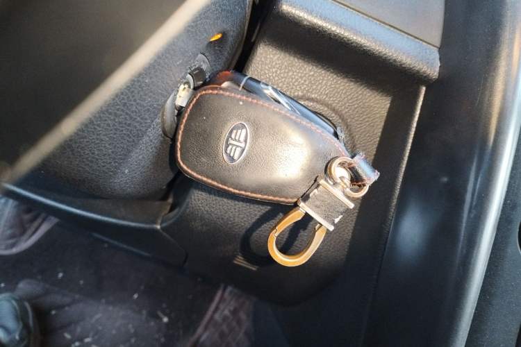 Used Bestune X80 2016 2.0L automatic Comfort trim level