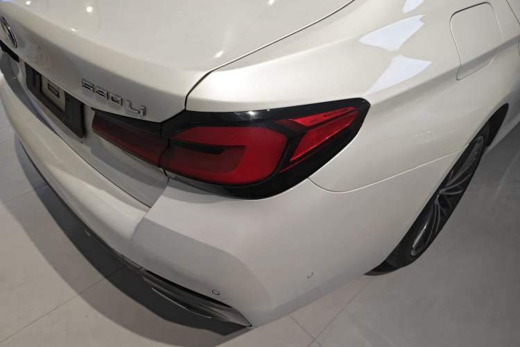 Used BMW 5 Series 2022 Restyled 530Li Leading Edition M Sport Package
