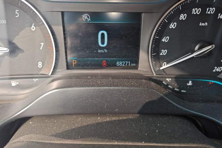 Used Buick GT 2015 15N Automatic Elite Version
