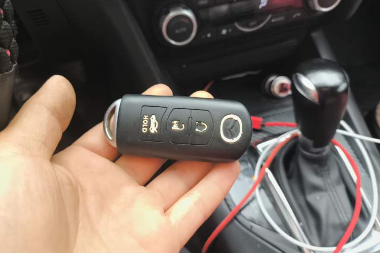 Used Mazda 3 Axela 2014 Sedan 1.5L Automatic Luxury Model