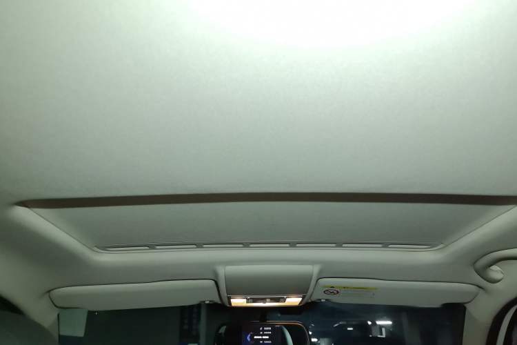 Used Volkswagen Cross Lavida 2016 1.6L Automatic Comfort Edition Headliner