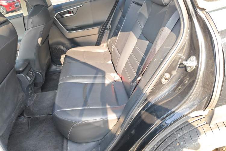 Used Toyota RAV4 2020 2.0L CVT Two-Wheel Drive Prestige Edition