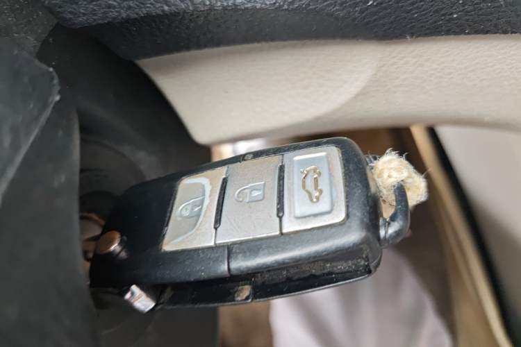 Used FORTHING Joyear XV 2015 1.6L CVT Comfort Model
