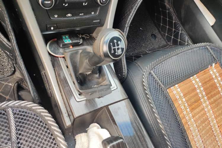 Used Roewe 550 2010 550 1.8L Manual Qiyue New Year Edition Gear Lever