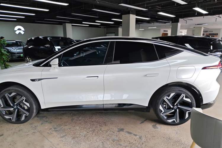 Used Rising R7 2023 Flagship Edition
