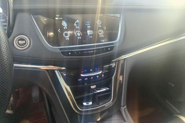 Used Cadillac XT5 2018 25T Luxury Model
