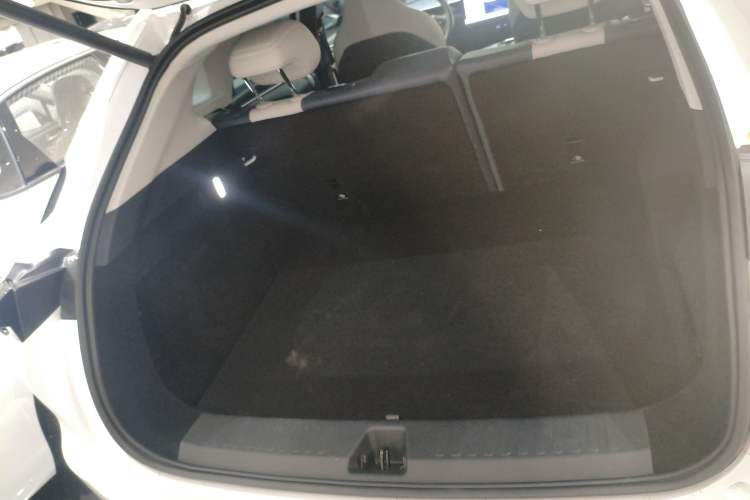 Used ARCFOX Alpha T5 2025 630 Shenxing Edition Trunk