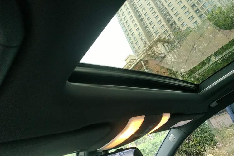 Used Mercedes-Benz E-Class 2014 E 260 Coupe Headliner