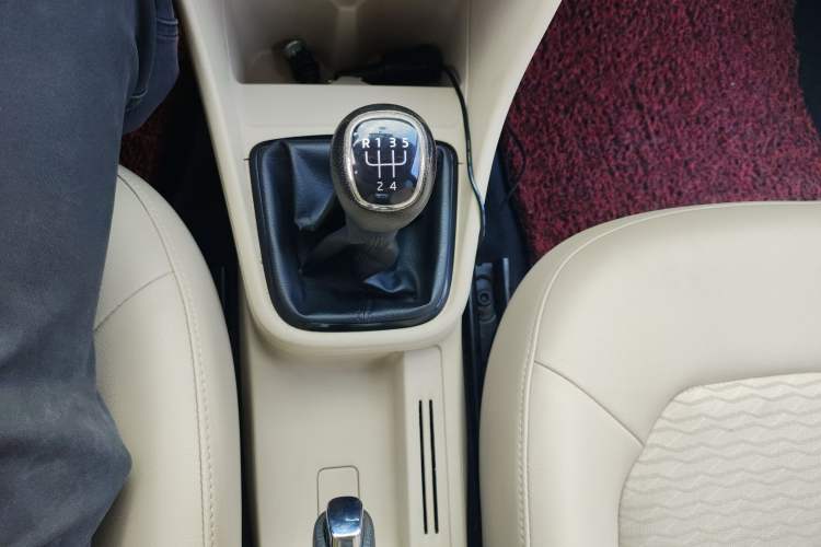 Used Skoda Rapid 2013 1.6L Manual Smart Selection Model