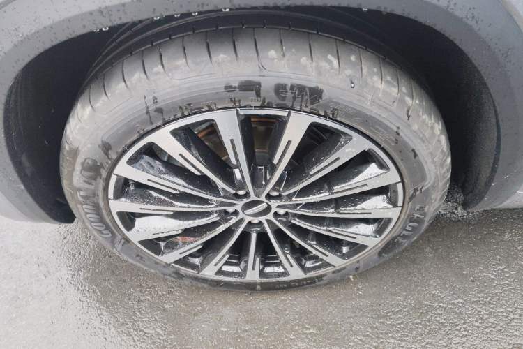 Used Geely Auto Monjaro L 2025 Dongfang Yao 2.0TD Automatic Jinzhao Edition
