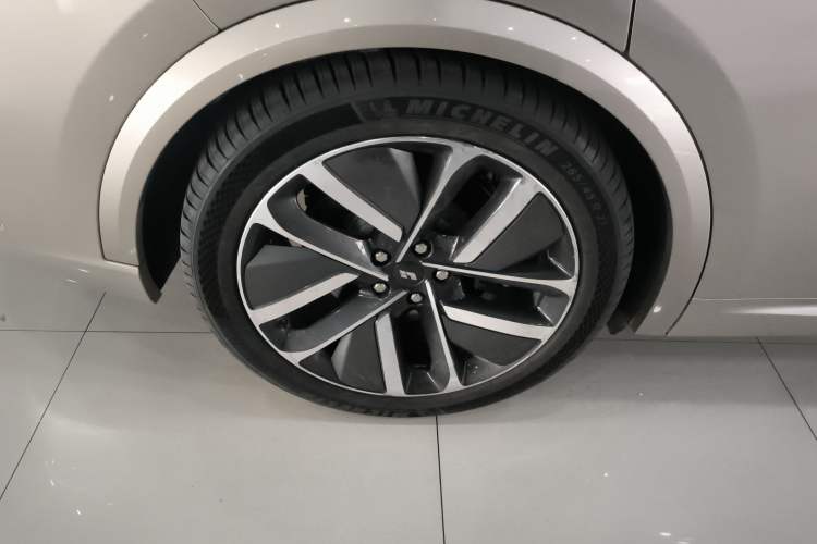 Used Li Auto L9 2022 Max model Right Rear Wheel Hub