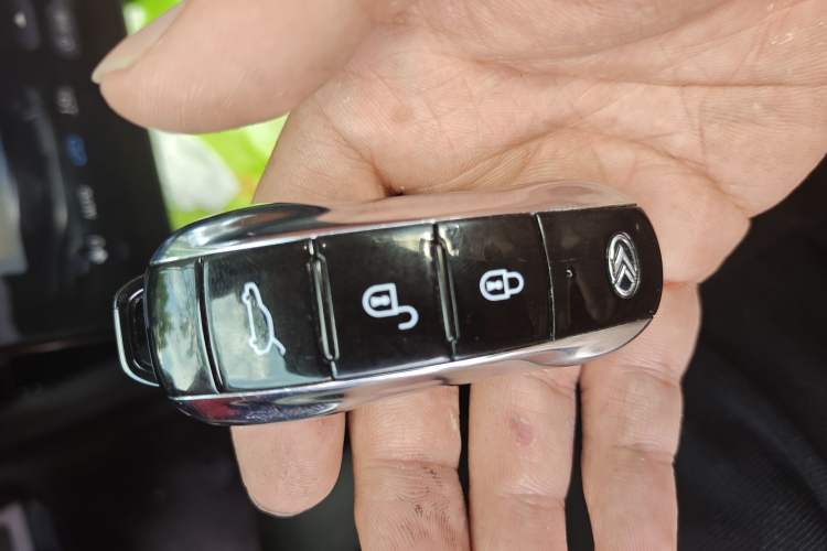 Used SERES SF5 2021 Four-Wheel Drive Freedom Expedition Edition
