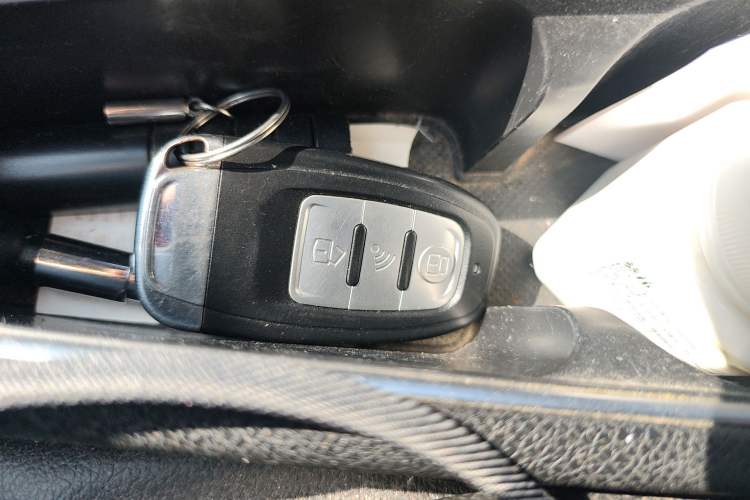 Used DS 5LS 2016 1.6T Comfort Edition THP160 Vehicle Key