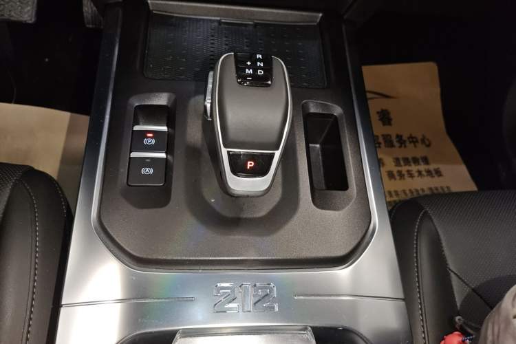 Used 212 T01 2024 2.0T Mechanic
