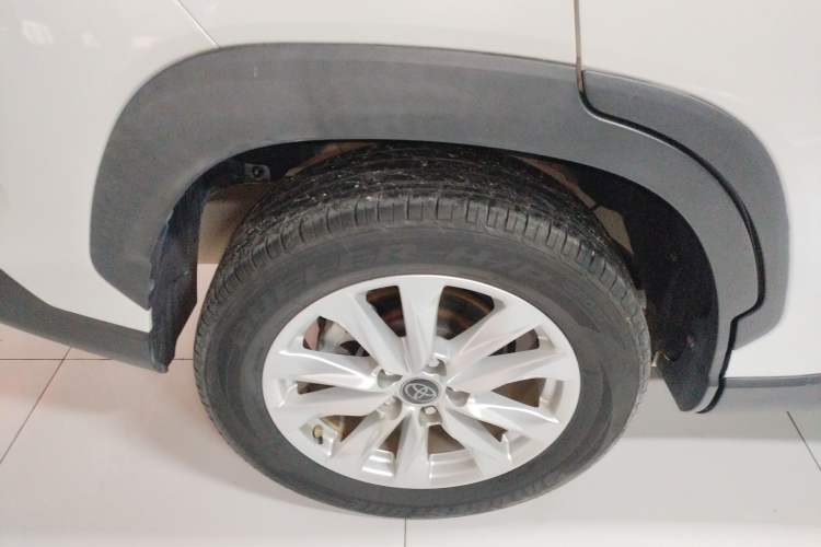 Used Toyota Corolla Cross 2022 2.0L Elite Edition Right Rear Wheel Hub