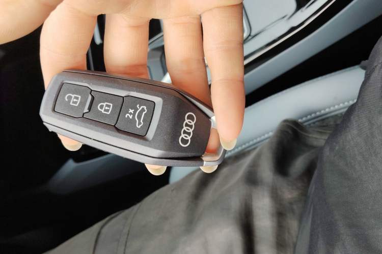 Used Audi Q6L e-tron 2026 First Launch Navigation Edition Vehicle Key