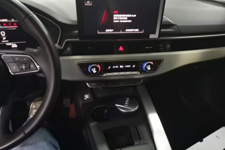 Used Audi A4L 2022 40 TFSI Fashion Dynamic Model
