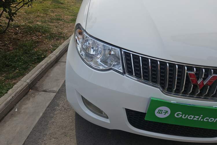 Used Wuling Hongguang 2014 1.2L Standard Model China IV