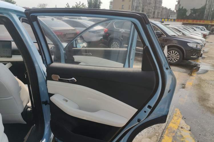 Used Baojun Yunhai 2024 140km Plug-in Hybrid Version