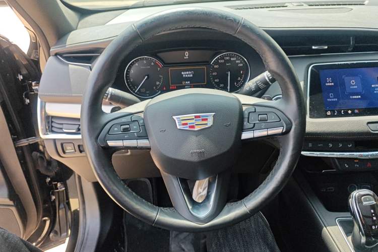 Used Cadillac XT4 2021 28T Two-Wheel Drive Luxury Version Steering Wheel