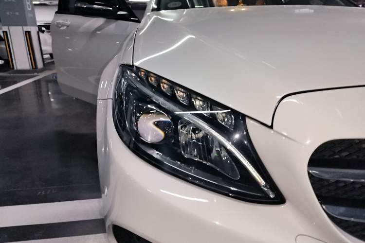 Used Mercedes-Benz C-Class 2016 C 200 Sport Edition Right Front Headlight