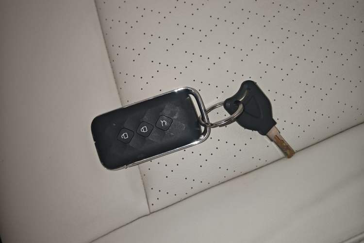 Used Wuling Xingyun 2023 2.0L DHT Flagship Edition Vehicle Key