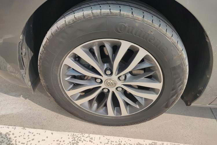 Used Buick GL8 2017 ES 28T Luxury Model China V Standard
