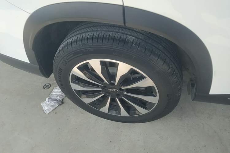 Used Chery Tiggo 8 PLUS 2025 290TGDI DCT Prestige 5-Seater