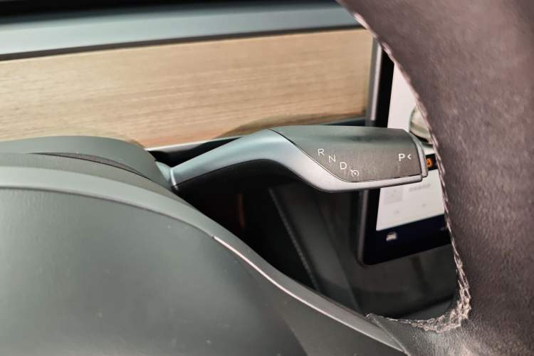 Used Tesla Model Y 2021 Long-Range All-Wheel-Drive Version Gear Lever