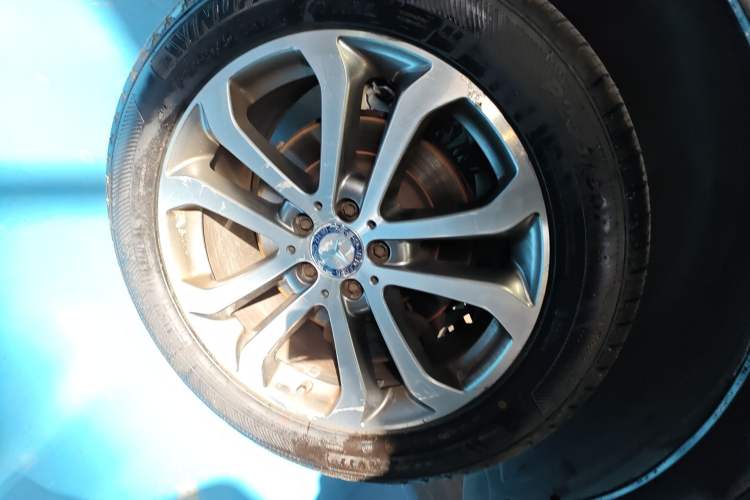 Used Mercedes-Benz GLE 2016 GLE 320 4MATIC Dynamic Edition Right Rear Wheel Hub