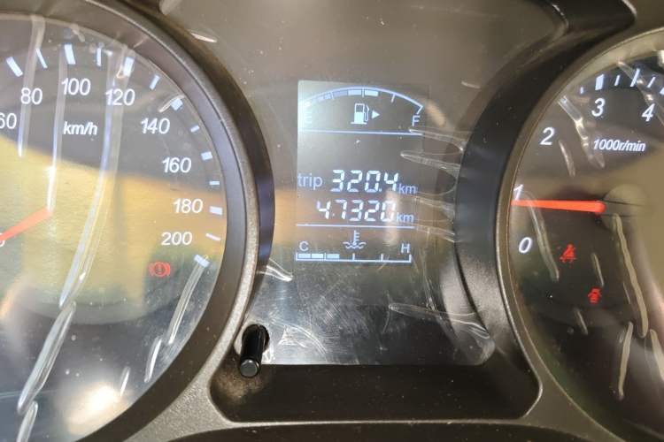 Used Jinbei 750 2016 1.5L Luxury Model Odometer Close Up