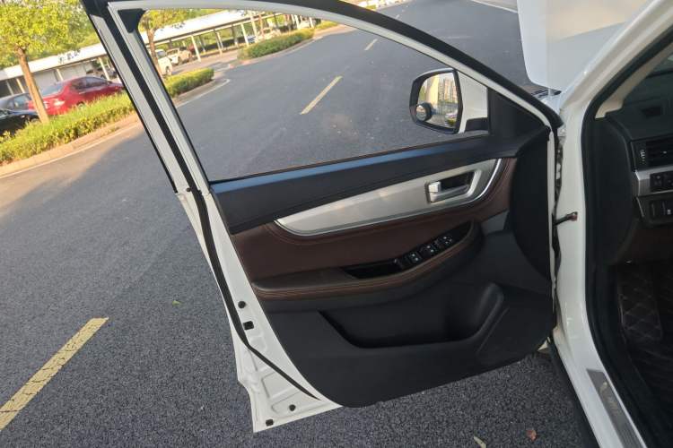 Used FORTHING Joyear X5 2017 Jingxiang Series 1.5T CVT Luxury Model
