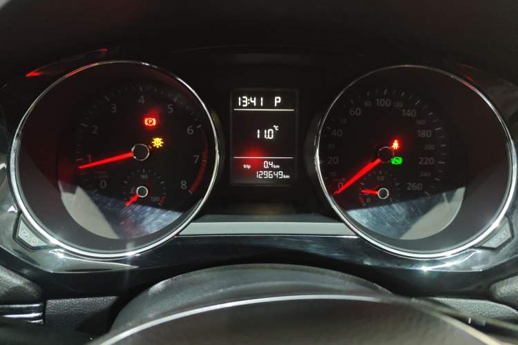 Used Volkswagen Sagitar 2016 230TSI 25th Anniversary Edition Instrument Cluster