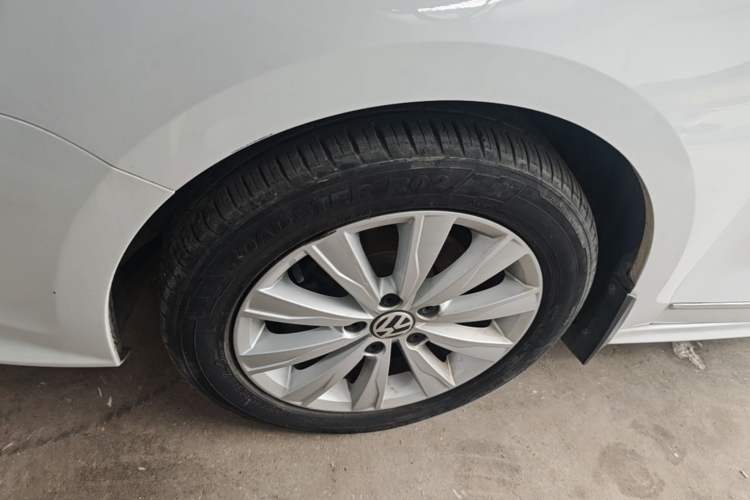 Used Volkswagen Sagitar 2015 1.6L Automatic Comfort Model