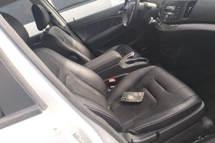 Used BYD e6 2016 400 Luxury Edition Right Front Seat