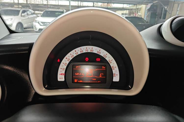 Used smart fortwo 2015 1.0L 52 kW hardtop Dynamic version
