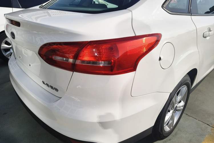 Used Ford Focus 2017 Sedan 1.6L Automatic Comfort Plus SmartDrive Edition
