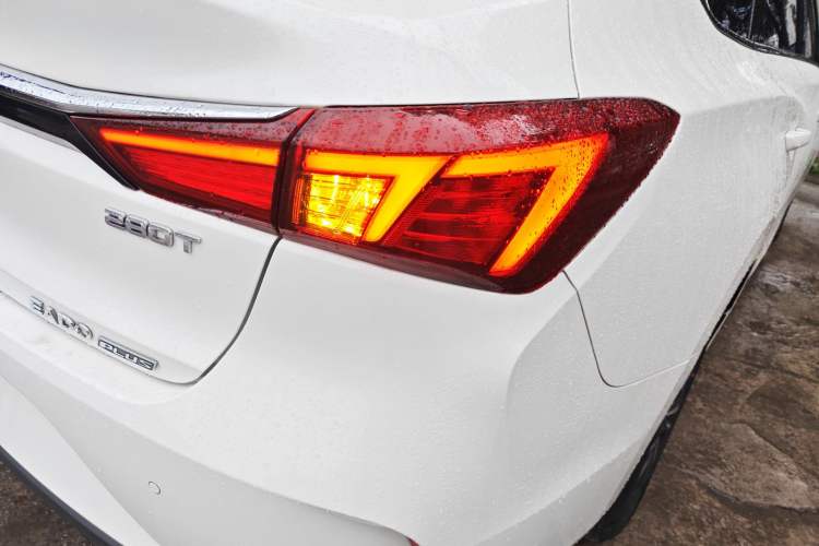 Used Changan Eado 2020 PLUS Blue Whale NE 1.4T GDI DCT Prestige Model
