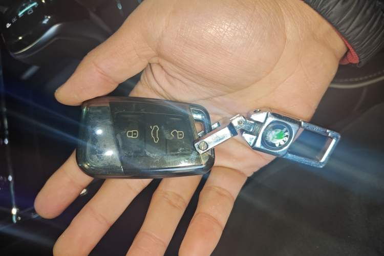 Used Volkswagen Passat 2023 Revised 330TSI Elite Edition Vehicle Key