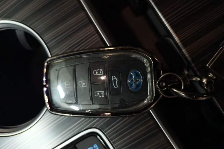 Used Toyota SIENNA 2021 2.5L Hybrid Premium Edition Vehicle Key