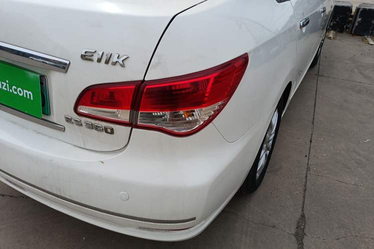 Used Dongfeng Junfeng E11K 2019 Standard Model Exterior 3