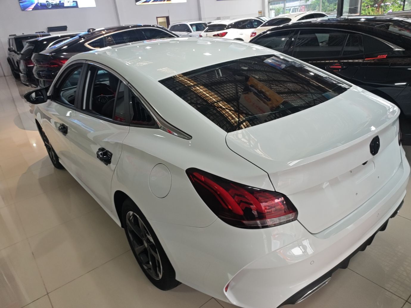 MG 5 2023 180 DVVT CVT Luxury Edition — снимка 4