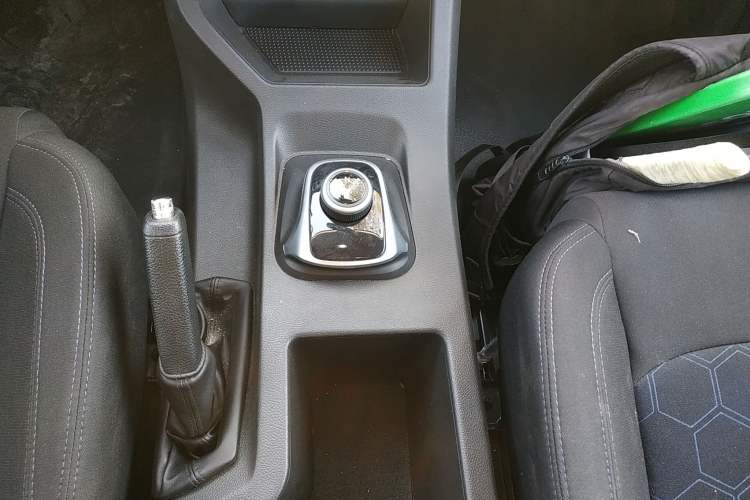 Used FORTHING Lingzhi M5 2022 Standard Version Base Model 7 Seats