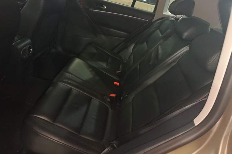 Used Volkswagen Tiguan L 2013 1.8TSI Automatic Two-Wheel Drive Luxury Model
