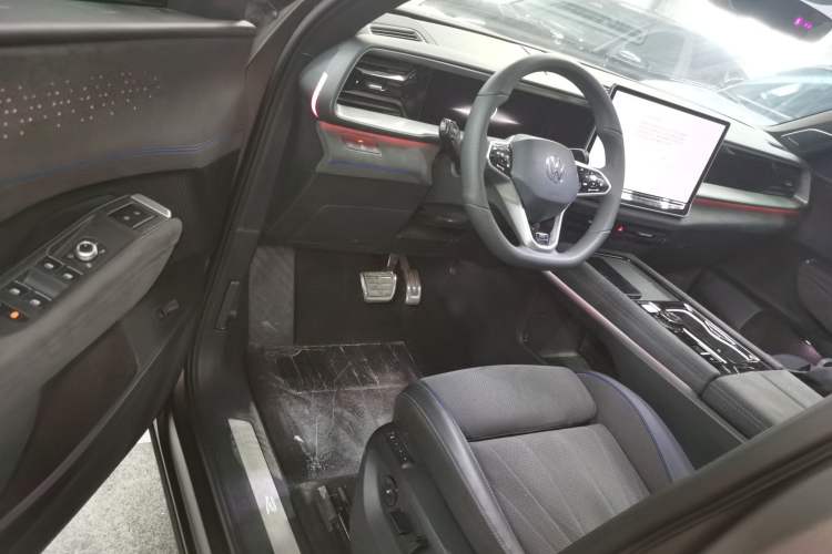 Used Volkswagen Teramont 2025 Tiguan Pro 450TSI Four-Wheel Drive Summit Edition
