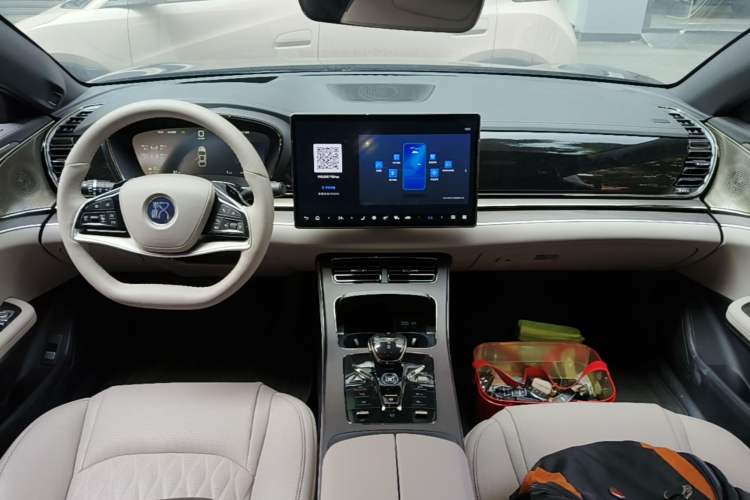 Used BYD Han 2025 DM-i 125KM LiDAR-Powered Intelligent Driving Model
