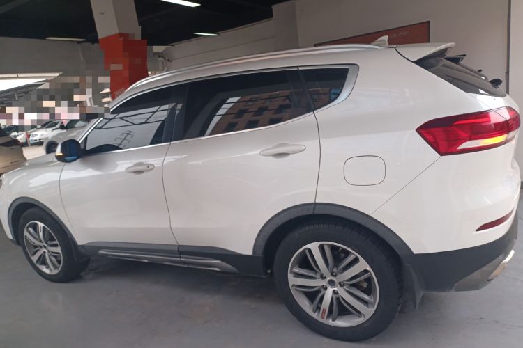 Used Haval H6 2017 Red Label 2.0T Automatic Two-Wheel Drive ZhiShang Model