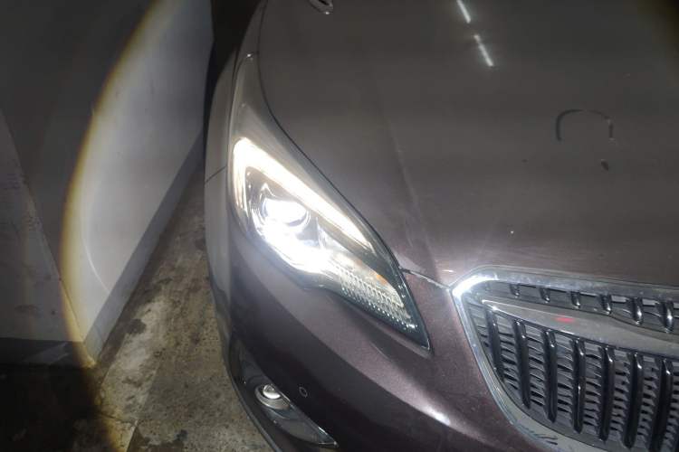 Used Buick Envision 2018 28T Four-Wheel Drive Luxury Model
